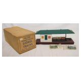 1181	LIONEL NO. 356 FRIEGHT STATION. 15 IN W, 4 1/4 IN H 