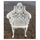 1052	ANTIQUE CAST IRON ORNATE GARDEN/PATIO CHAIR