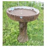 1215	CONCRETE TREE TRUNK FORM BIRD BATH