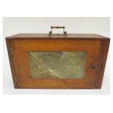1277	ANTIQUE BAKERS CHOCOLATE EDUCATION KIT, DOVETAILED WOOD BOX WITH EMBOSSED BRASS PLATE ATTACHED 