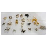 1310	LOT OF EARRINGS