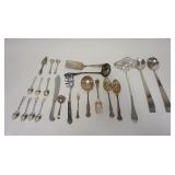 1015	SILVERPLATE LOT INCLUDING LARGE W&S BACKINGTON LADLE & 2 SERVING PIECES W/STERLING HANDLES, ALS