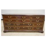 1047	THOMASVILLE 12 DRAWER MAHOGANY CHEST, DRAWERS HAVING BANDED FRONTS, *THE MAHOGANY COLLECTION*, 