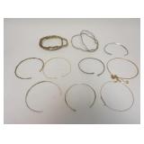 1172	8 COLLAR NECKLACES & 2 BENDABLE METAL NECKLACES