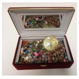 1172A	VELVET JEWELRY BOX WITH CONTENTS