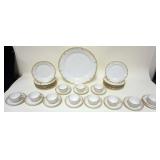 1136	KPM CHINA INCLUDING CUPS & SAUCERS, 12 APPROXIMATELY 7 1/2 IN PLATES & 13 1/4 IN PLATTER