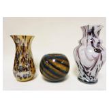 1029	CONTEMPORARY ART GLASS LOT INCLUDING 2 *WHITE CRYSTAL ITALY* VASES & UNSIGNED ROSE BOWL, TALLES