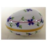 1041	HEREND HAND PAINTED COVERED BOX IN THE SHAPE OF AN EGG, APPROXIMATELY 3 1/2 IN X2 IN H
