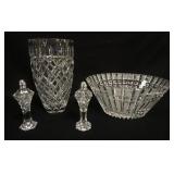1053	4 PIECE LOT OF QUALITY CRYSTAL INCLUDING SIGNED GALAWAY 10 IN VASE