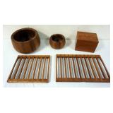 1101	GROUP OF ASSORTED DANISH WOOD ITEMS INCLUDING DANSK BOWLS & PETER KWASNIEWSK HINGED BOX