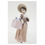 1018	LLADRO DAISA PORCELAIN FIGURE OF YOUNG WOMAN, APPROXIMATELY 8 1/2 IN HIGH