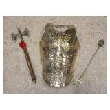 1091	3 PIECE LOT OF ORNAMENTAL REPLICAS OF ARMOR, BREASTPLATE APPROXIMATELY 14 IN X 21 IN