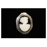 1259	14KT WHITE GOLD CAMEO BROOCH, APPROXIMATELY 1 3/4 IN X 1 1/14 IN