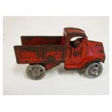 1117	ANTIQUE TOY CAST IRON TRUCK, APPROXIMATELY 2 IN X 6 IN X 3 1/2 IN HIGH