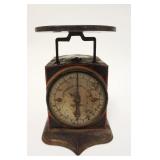 1016	CAST IRON UNIVERSAL FAMILY SCALE 1865, APPROXIMATELY 8 1/4 IN