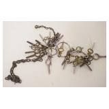 1029	LOT OF ASSORTED POCKET WATCH KEYS