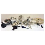 1079	STAR WARS LARGE LOT OF TOYS AND PARTS AS FOUND
