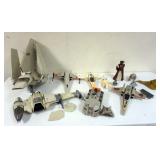 1081	STAR WARS LARGE LOT OF TOYS AND PARTS AS FOUND