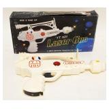 1172	YT 101 VINTAGE LASER GUN TOY W/ BOX. APP. 11 1/2 IN L 