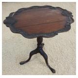 1100	ANTIQUE MAHOGANY SHELL CARVED TILT TOP TABLE, SOME LOSS, APPROXIMATELY 26 IN X 22 IN X 27 IN HI