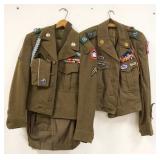 1176	US MILITARY CLOTHING LOT INCLUDES FIELD JACKET 34R W/PANTS SIZE 29W X 31L, TIE, HAT & IKE FIELD