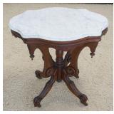 1190	WALNUT VICTORIAN MARBLE TURTLE TOP PARLOR TABLE, APPROXIMATELY 29 IN X 22 IN X 29 IN HIGH