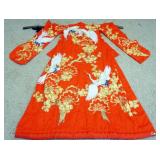 1096	EXCEPTIONAL EMBROIDERED KIMONO	LARGE EXCEPTIONAL EMBROIDERED KIMONO, APPROXIMATELY 75 IN L