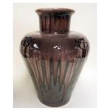 1120	MAILTLAND SMITH DRIP GLAZE VASE	LARGE MAITLAND SMITH DRIP GLAZE VASE, APPROXIMATELY 23 IN H