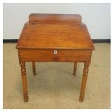 1137	ANTIQUE PINE SLANT TOP COUNTRY STORE CLERKS DESK	ANTIQUE PINE SLANT TOP COUNTRY STORE CLERKS DE
