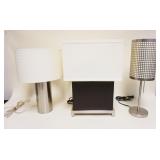 1045	LOT OF 3 ASSORTED MODERN STYLE TABLE LAMPS, TALLEST APPROXIMATELY 20 IN HIGH