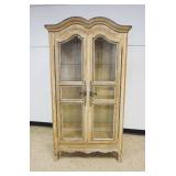 1109	FRENCH PROVINCIAL CRYSTAL CABINET W/ADJUSTABLE SHELVES & BEVELED GLASS DOORS, APPROXIMATELY 18 