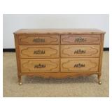 1129	FRENCH PROVINCIAL OAK 6 DRAWER CHEST, APPROXIMATELY 21 IN X 18 IN X 33 IN HIGH