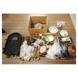 1170	LARGE ASSORTMENT OF CLOCK PARTS, MOVEMENTS & KEYS