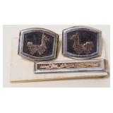 1242	PAIR OF GOLD & SILVER CUFF LINKS & TIE CLIP MARKED 18K & 925
