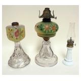 1038	KEROSENE LAMPS, LOT OF 3 ASSORTED, LARGEST APPROXIMATELY 13 IN