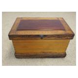 1186	ANTIQUE DOVETAILED CHESTNUT TOOL BOX WITH MAHOGANY PANEL TOP AND 8 FITTED SLIDING TRAYS INTERIO