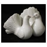 1002	LLADRO DOVES PAREJA PALOMAS COUPLE, APPROXIMATELY 5 IN HIGH