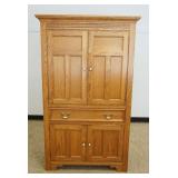 1173	PENNSYLVANIA HOUSE SOLID OAK WARDROBE, 4 DOOR, ONE DRAWER W/PANELED SIDES, APPROXIMATELY 44 IN 