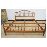 1174	PENNSYLVANIA HOUSE SOLID OAK KING SIZE BED