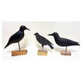 1199	LOT OF 3 FOLK ART CARVED & SCROLL SAW CUT CROWS PERCHED ON WOOD BASES, TALLEST APPROXIMATELY 15