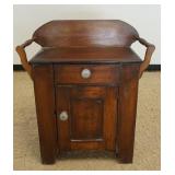 1286	COUNTRY PINE WASHSTAND, APPROXIMATELY 30 IN X 15 IN X 35 IN HIGH
