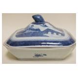 1125	CHINESE CANTON SQUARE COVERED BOWL, APPROXIMATELY 10 IN X 9 IN X 6 IN, REPAIR ON BASE