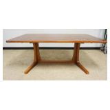 1182	GUDME MOBELFABRIK DANISH MID CENTURY TEAK DINING TABLE WITH 2 - 20 IN LEAVES, APPROXIMATELY 73 