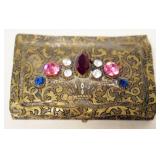 1267	ANTIQUE DRESSER BOX APPROXIMATELY 3 IN X 2 IN  X 1/2 IN