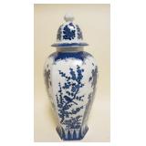 1086	BLUE & WHITE ASIAN PORCELAIN COVERED JAR