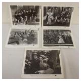 1179	VINTAGE MOVIE STILLS/PHOTOS *FOUR JILLS IN A JEEP* 1944, 20TH CENTURY FOX, LOT OF 5