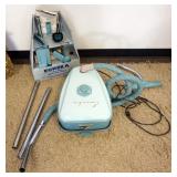 1221	VINTAGE EUREKA VACUUM *VIBRA - BEAT*