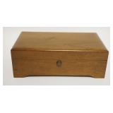 1001	REUGE SWISS MUSIC BOX IN WALNUT CASE, 4 TUNES, EMPEROR WALTZ, KISS WALTZ, VIENNA LIFE, TREASURE