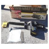 1271	MCCULLOCH 2.5 HP ELECTRIC CHAIN SAW IN BOX