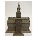 1055	CONTEMPORARY COPY CAST IRON BANK *BIRTH PLACE OF AMERICA INDEPENDENCE*, APPROXIMATELY 10 IN X 8